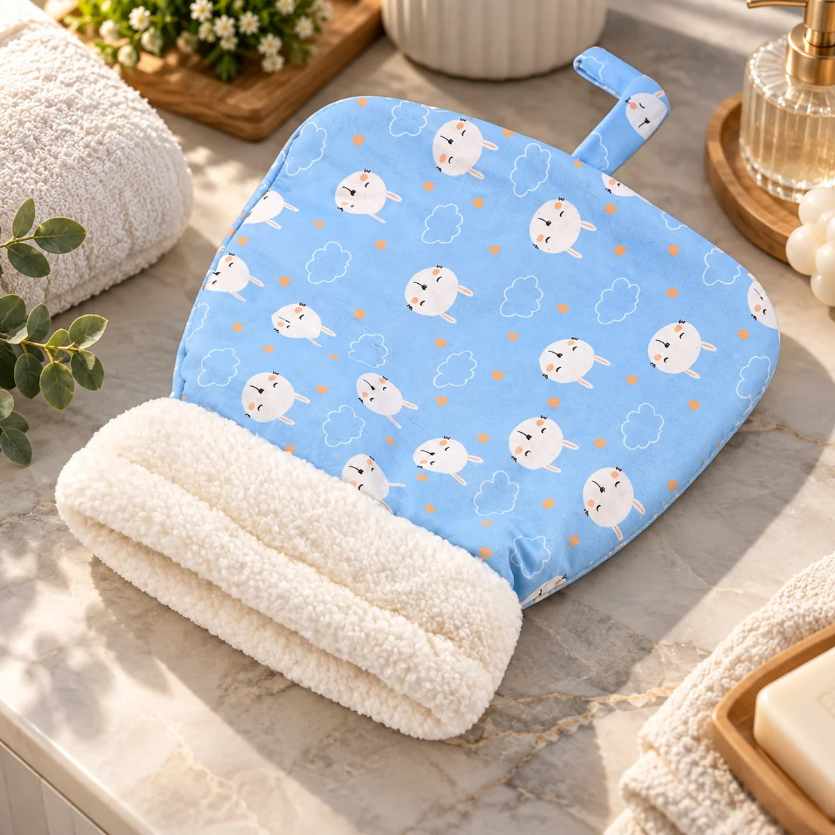 Cat Bed Plush-Lined Semi-Enclosed Machine Washable