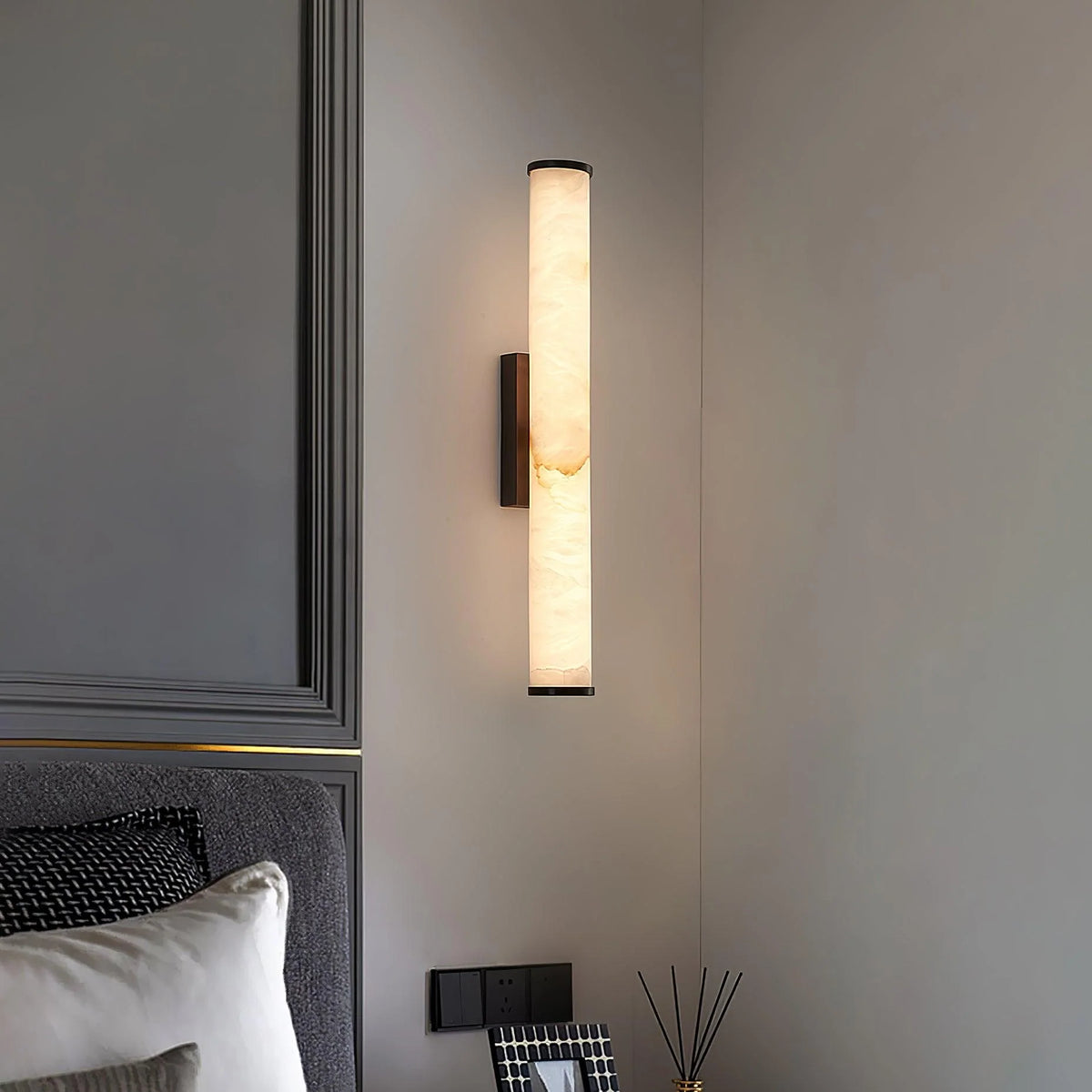 Column Wall Sconce Slim Stone-Effect Resin Integrated LED