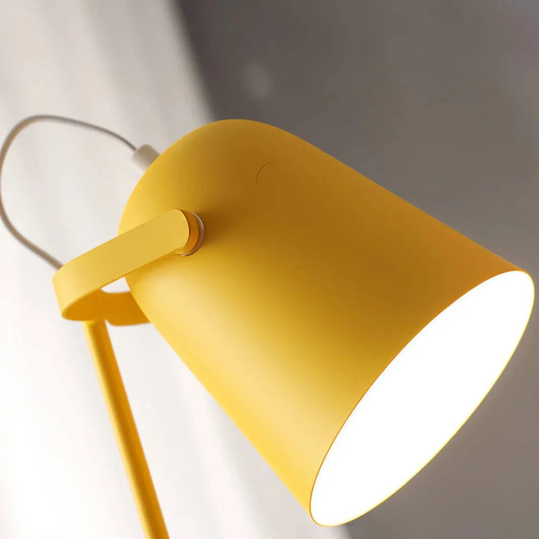 Desk Lamp Glare-Free Adjustable Tilt & Rotating Shade