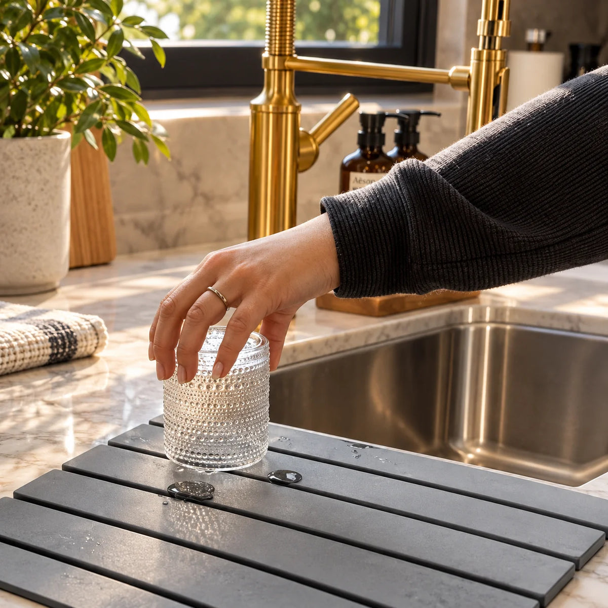 Dish Drying Mat Diatomaceous Earth Quick Dry Non-Slip Backing