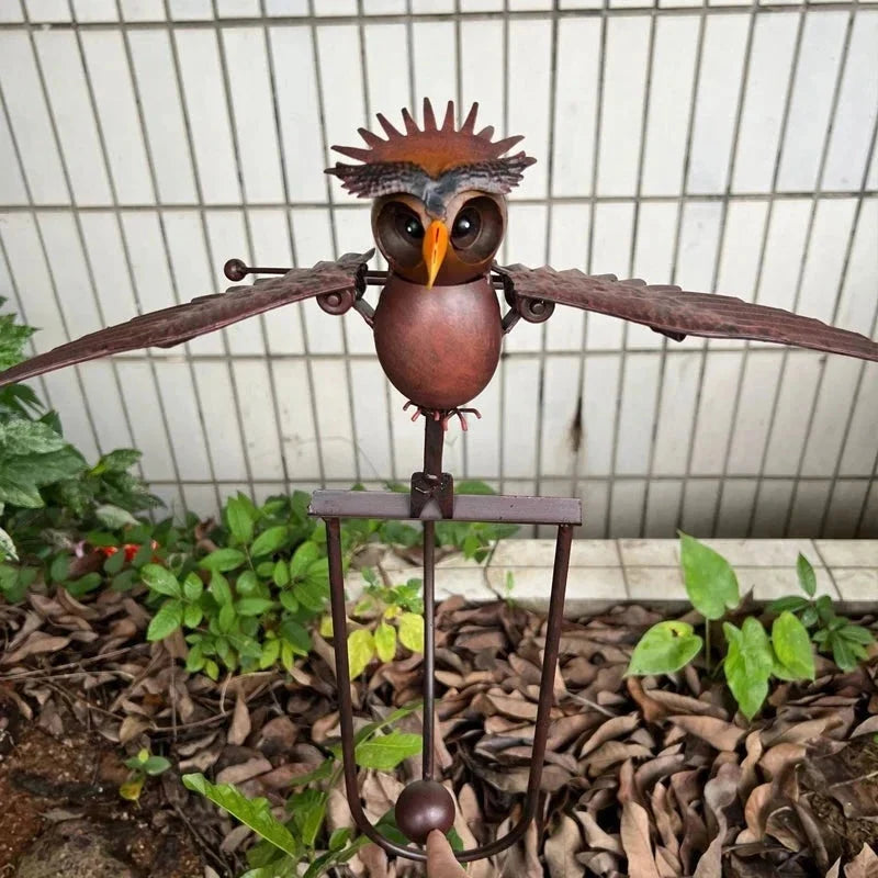 Garden Bird Sculpture Kinetic Wind-Swaying Weather-Resistant Metal