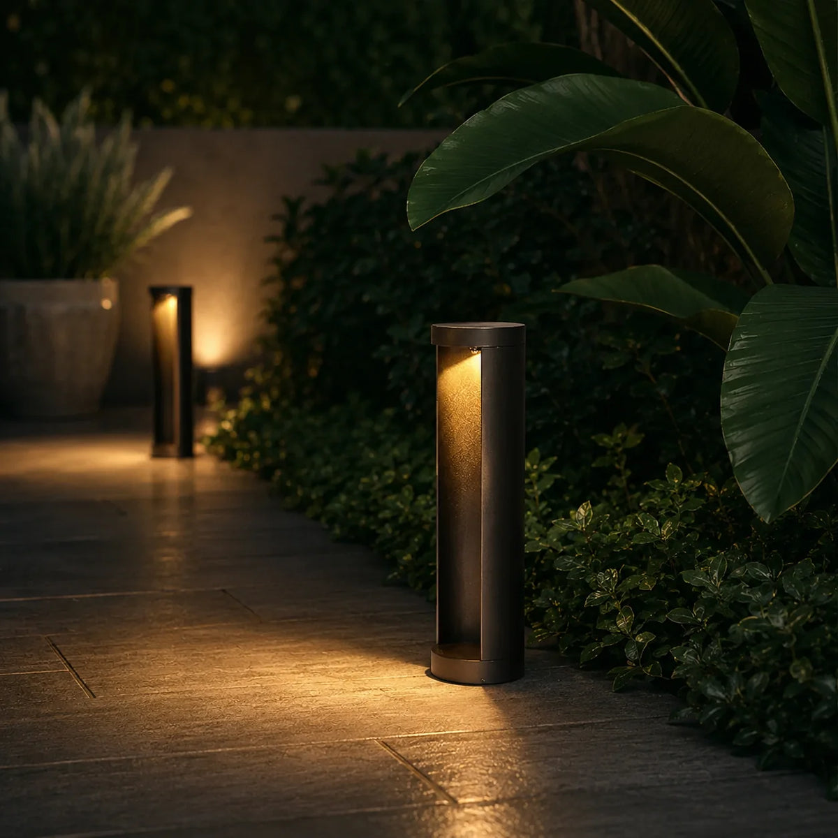 Outdoor Bollard Light Integrated LED Frosted Diffuser IP65