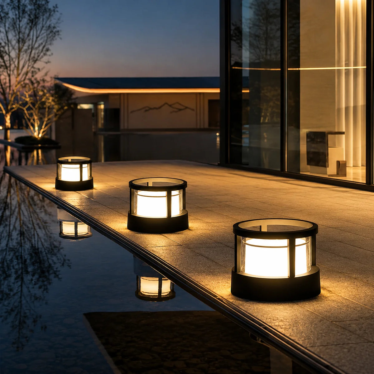 Outdoor Post Lantern Built-In LED Warm White