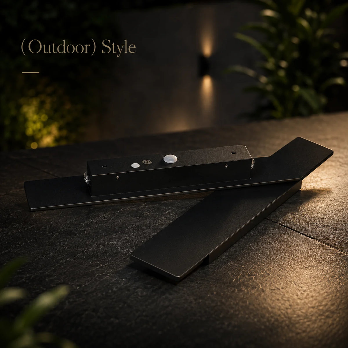 Outdoor Wall Light Slim Weatherproof Aluminum Built-In LED
