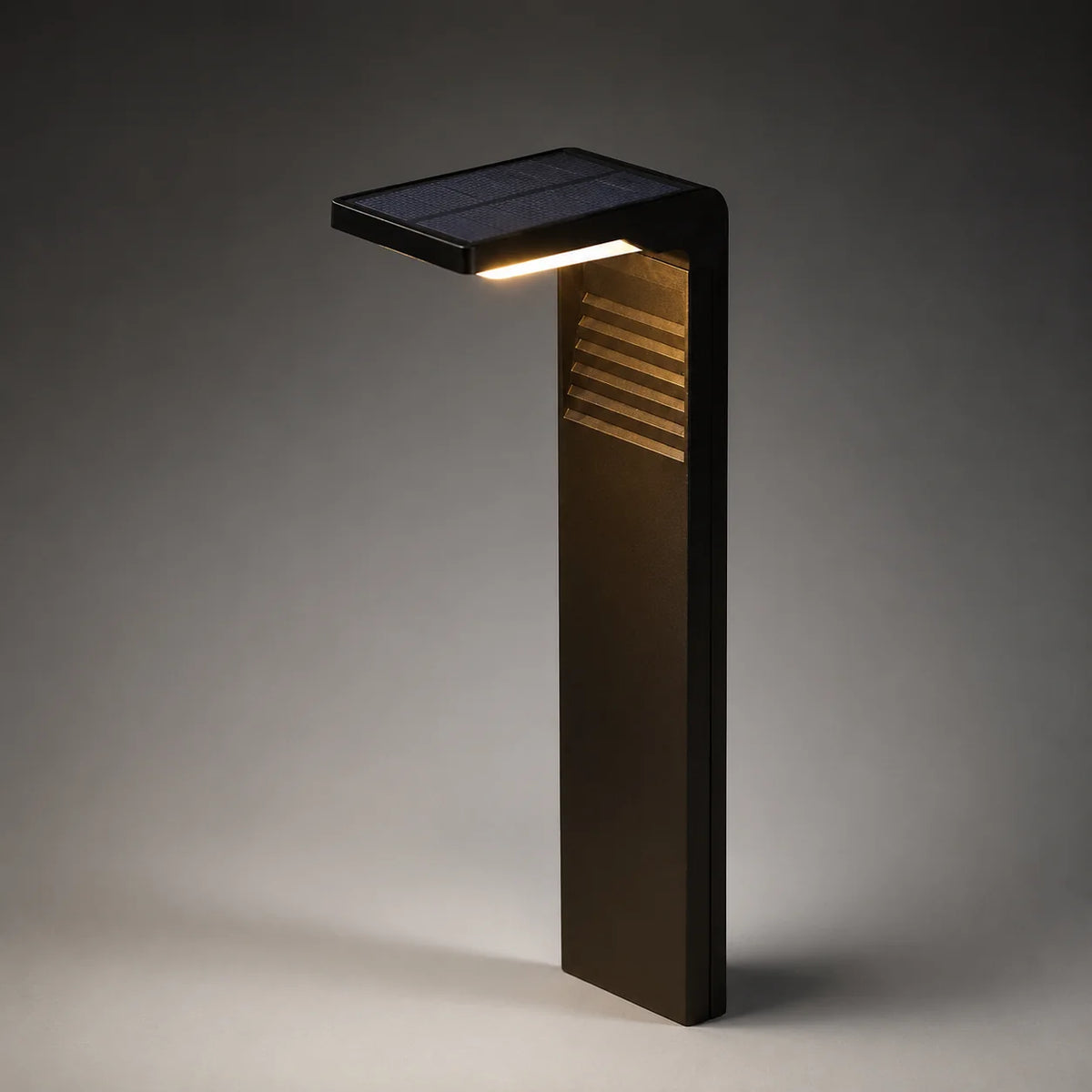 Solar Outdoor Lamp Freestanding Dusk-To-Dawn