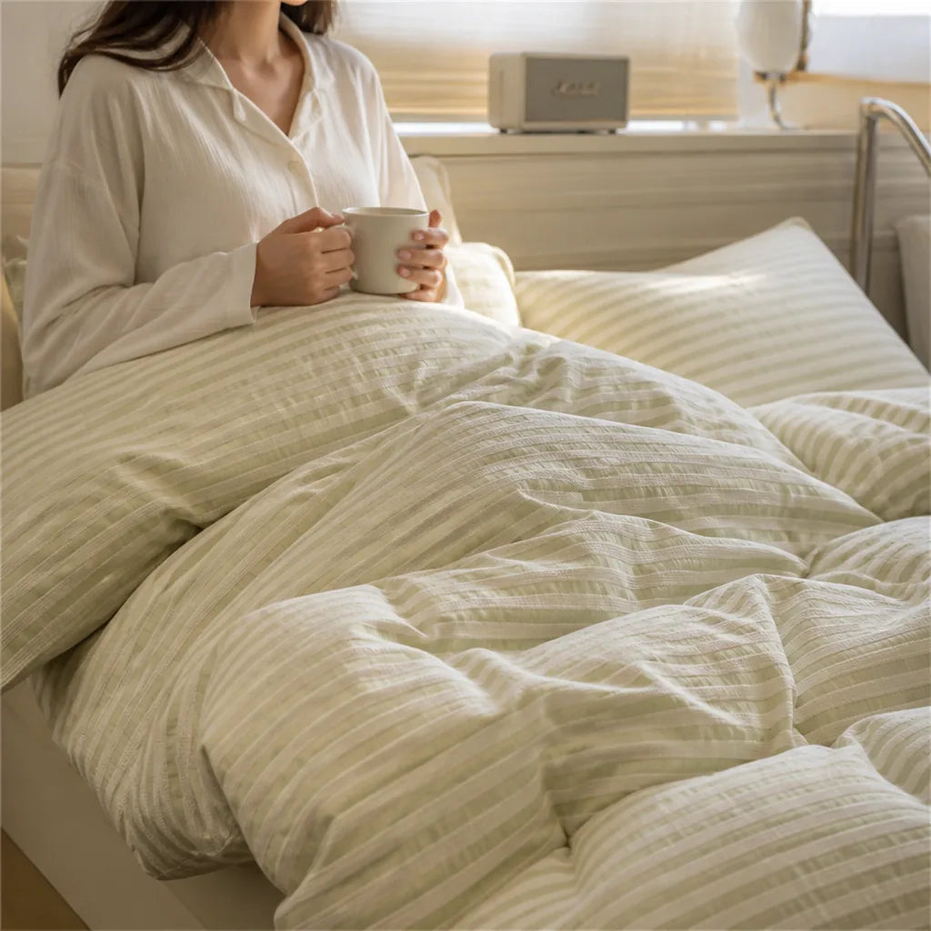Striped Bedding Set with Duvet Cover and Pillowcases (100% Cotton)
