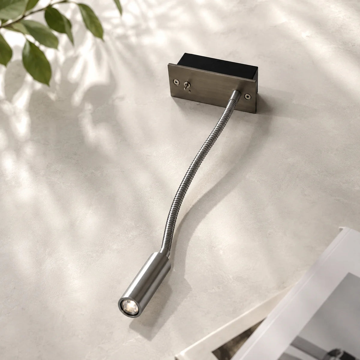 Wall Reading Lamp Solid Metal Adjustable Rotating Spotlight